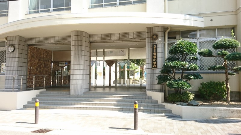 香蓑小学校.jpg